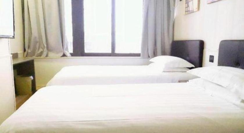 Hi Bund Nanjing Road Pedestrian Street Hotel