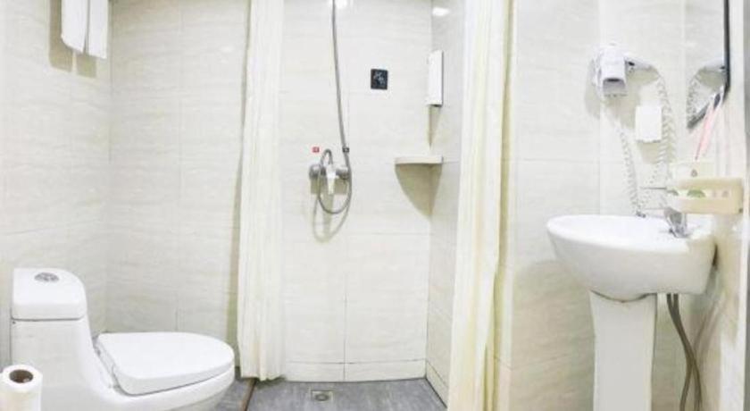 Hotel Hi Bund Nanjing Road Pedestrian Street