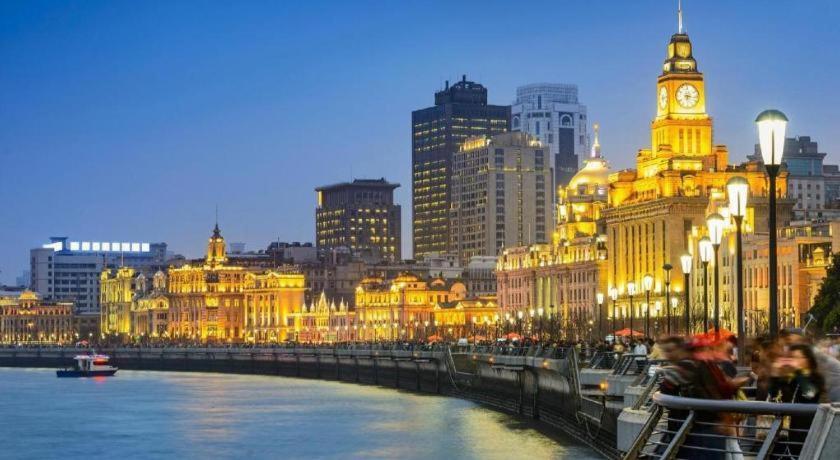 Hi Bund Nanjing Road Pedestrian Street Hotel