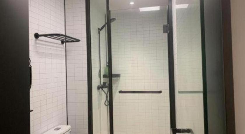 Hotel Hi Bund Nanjing Road Pedestrian Street 2*